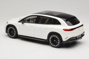 Mercedes EQS SUV X296 Manufaktur Diamond White NZG 1:18 B66960590 Метал — снимка 7 от 8