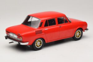 Skoda 100 Червен Златни Джанти MCG 1:18 MCG18784 Метал — снимка 2 от 6