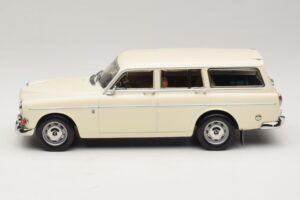 Volvo Amazon Комби Pearl White Norev 1:18 188750 Метал — снимка 3 от 6