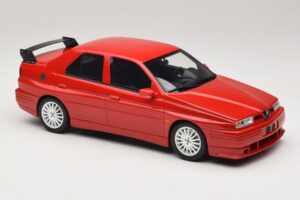Alfa Romeo 155 GTA Stradale Alfa Red Otto 1:18 OT1132 Смола — снимка 4 от 6