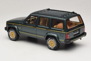 Jeep Cherokee XJ Limited Hunter Green Otto 1:18 OT1204 Смола — снимка 5 от 6