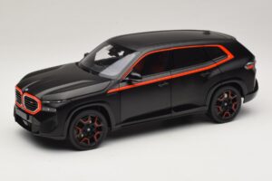 BMW XM G09 Matt Black Minichamps 1:18 110023301 Метал