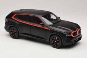 BMW XM G09 Matt Black Minichamps 1:18 110023301 Метал — снимка 6 от 8