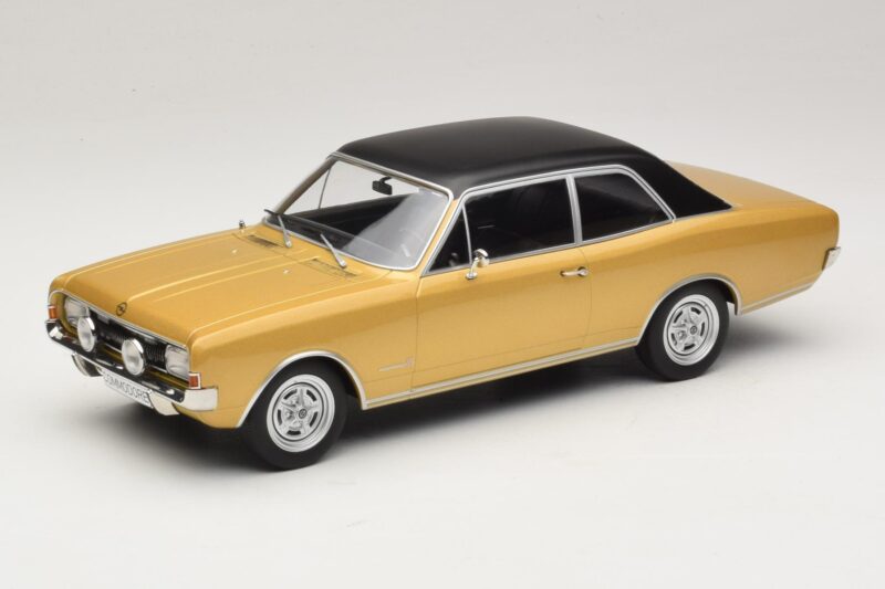 Opel Commodore A Бежов MCG 1:18 MCG18559 Метал