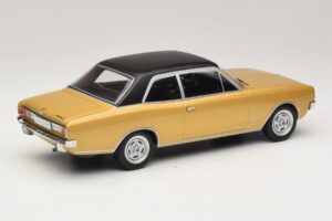 Opel Commodore A Бежов MCG 1:18 MCG18559 Метал — снимка 2 от 6