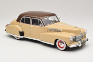 Cadillac Fleetwood Series 60 Special Бежов MCG 1:18 MCG18656 Метал — снимка 4 от 6