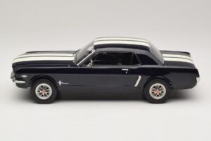 Ford Mustang Nightmist Blue Norev 1:18 182805 Метал — снимка 3 от 6