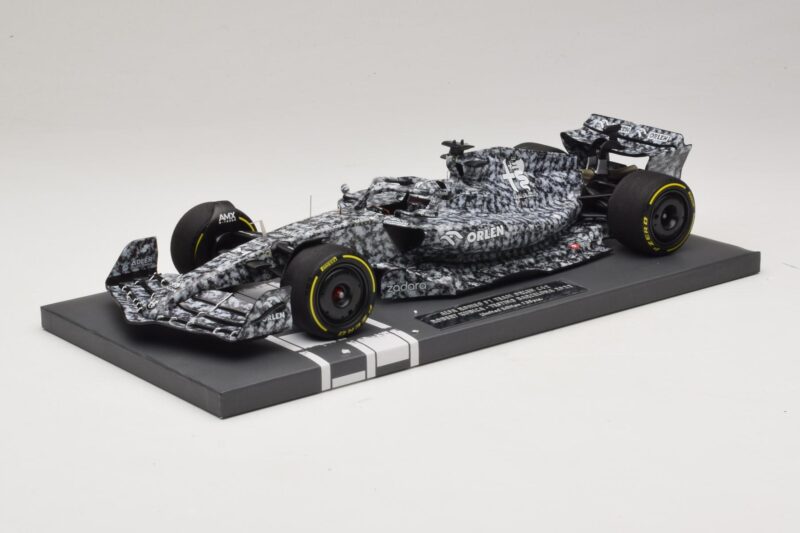 Alfa Romeo Orlen C42 R. Kubica Testing Barcelona 2022 Minichamps 1:18 117229988 Смола