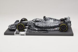 Alfa Romeo Orlen C42 R. Kubica Testing Barcelona 2022 Minichamps 1:18 117229988 Смола — снимка 3 от 7