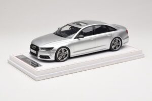 Audi S6 C7 Florett Silver Metallic IVY Merit 1:18 REMC038 Смола — снимка 2 от 7