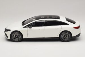 Mercedes EQS V297 Manufaktur Opalite White NZG 1:18 B66961049 Метал — снимка 4 от 8