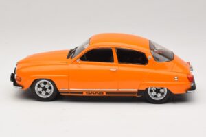 Saab 96 V4 Оранжев MCG 1:18 MCG18654 Метал — снимка 3 от 6