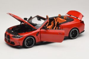 BMW M4 G83 Кабриолет Red Metallic Minichamps 1:18 110021030 Метал — снимка 2 от 8