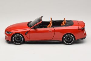 BMW M4 G83 Кабриолет Red Metallic Minichamps 1:18 110021030 Метал — снимка 4 от 8