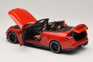 BMW M4 G83 Кабриолет Red Metallic Minichamps 1:18 110021030 Метал — снимка 5 от 8