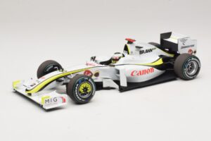 Brawn GP BGP001 #22 J. Button Singapore GP 2009 Minichamps 1:18 180090222 Смола