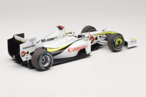 Brawn GP BGP001 #22 J. Button Singapore GP 2009 Minichamps 1:18 180090222 Смола — снимка 2 от 7