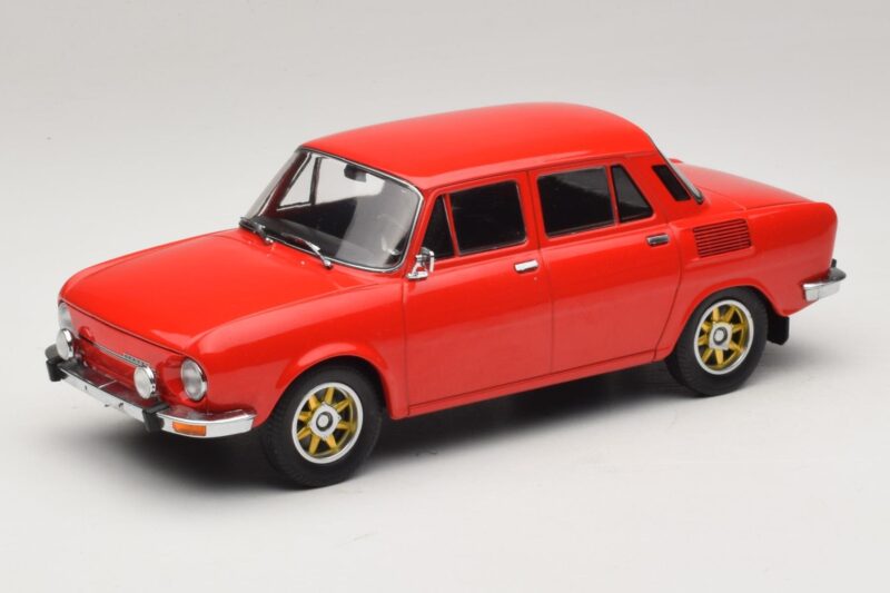 Skoda 100 Червен Златни Джанти MCG 1:18 MCG18784 Метал