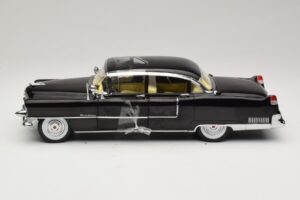 Cadillac Fleetwood Series 60 The Godfather Greenlight 1:18 12949 Метал — снимка 3 от 6