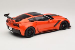 Chevrolet Corvette C7 ZR1 Червен IXO 1:18 U18RDC001-FO Метал — снимка 3 от 8