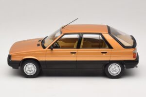 Renault 11 GTL Златист MCG 1:18 MCG18590 Метал — снимка 3 от 6