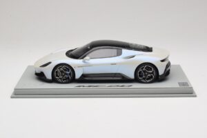 Maserati MC20 Bianco Audace BBR 1:18 Maserati MC20 Bianco Audace BBR 1:18 P18191AMAS Смола