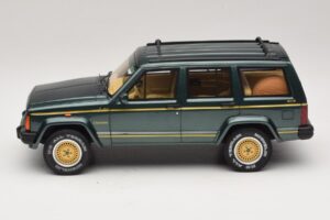 Jeep Cherokee XJ Limited Hunter Green Otto 1:18 OT1204 Смола — снимка 3 от 6