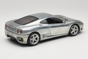 Ferrari 360 Modena Хромирано Сребърен Hot Wheels 1:18 27774 Метал — снимка 3 от 8
