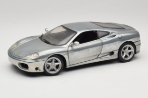 Ferrari 360 Modena Хромирано Сребърен Hot Wheels 1:18 27774 Метал