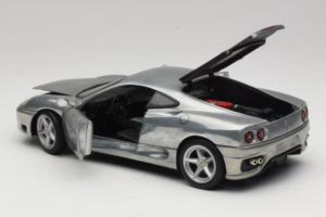 Ferrari 360 Modena Хромирано Сребърен Hot Wheels 1:18 27774 Метал — снимка 5 от 8