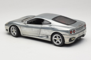 Ferrari 360 Modena Хромирано Сребърен Hot Wheels 1:18 27774 Метал — снимка 7 от 8