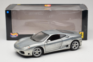 Ferrari 360 Modena Хромирано Сребърен Hot Wheels 1:18 27774 Метал — снимка 8 от 8