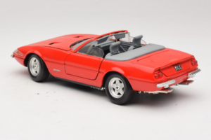 Ferrari 365 GTS/4 Spider Червен Techno Giodi 1:18 40028-P1 Метал — снимка 7 от 8