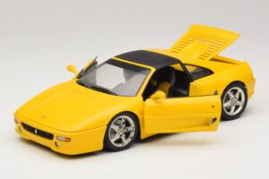 Ferrari F355 Spider Жълт с Черен Покрив UT Models 1:18 180074030-P4 Метал — снимка 2 от 8