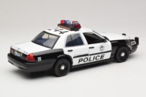 Ford Crown Victoria Police Interceptor The Hangover Movie Greenlight 1:18 12911 Метал — снимка 2 от 6