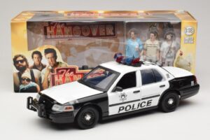Ford Crown Victoria Police Interceptor The Hangover Movie Greenlight 1:18 12911 Метал — снимка 6 от 6