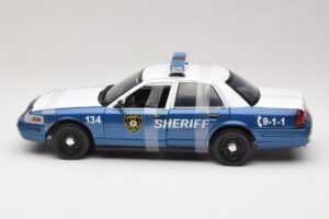 Ford Crown Victoria Police Interceptor The Walking Dead Greenlight 1:18 12957 Метал — снимка 3 от 6