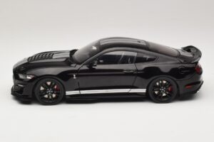 Ford Mustang Shelby GT500 S550 Черен IXO 1:18 U18RDC002-FO Метал — снимка 4 от 8