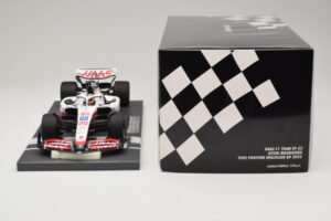 Haas VF-22 K. Magnussen Pole Position Brazilian GP 2022 Minichamps 1:18 117222120 Смола — снимка 6 от 7