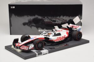Haas VF-22 K. Magnussen Pole Position Brazilian GP 2022 Minichamps 1:18 117222120 Смола — снимка 7 от 7
