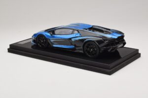 Lamborghini Revuelto Blue Black IVY Merit 1:18 REMC040 Смола — снимка 5 от 7