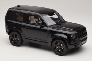 Land Rover Defender 90 L663 P400 X-Dynamic HSE Santorini Black GT Spirit 1:18 GT992 Смола — снимка 4 от 6