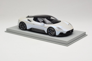 Maserati MC20 Bianco Audace BBR 1:18 P18191AMAS Смола — снимка 5 от 6
