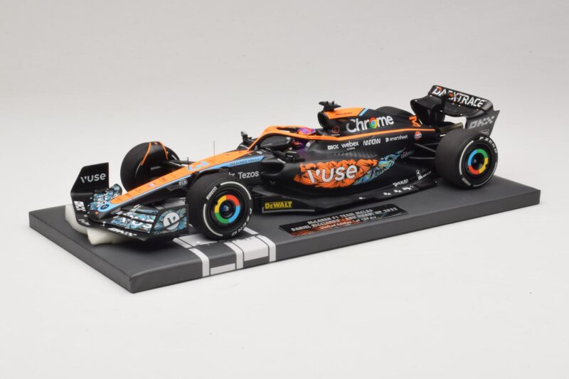 McLaren MCL36 #3 D. Ricciardo Abu Dhabi GP 2022 Minichamps 1:18 537224003 Смола