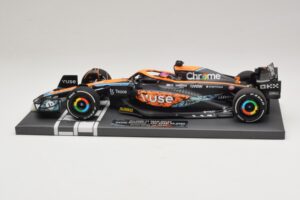 McLaren MCL36 #3 D. Ricciardo Abu Dhabi GP 2022 Minichamps 1:18 537224003 Смола — снимка 3 от 7