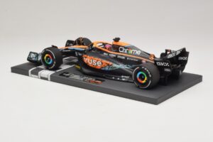 McLaren MCL36 #3 D. Ricciardo Abu Dhabi GP 2022 Minichamps 1:18 537224003 Смола — снимка 5 от 7