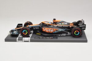 McLaren MCL36 O. Piastri Abu Dhabi Test 2022 Minichamps 1:18 537221828 Смола — снимка 3 от 7