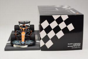 McLaren MCL36 O. Piastri Abu Dhabi Test 2022 Minichamps 1:18 537221828 Смола — снимка 6 от 7