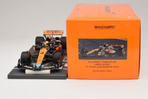 McLaren MCL60 #4 L. Norris 2nd Place Hungarian GP 2023 Minichamps 1:18 537233004 Смола — снимка 6 от 7