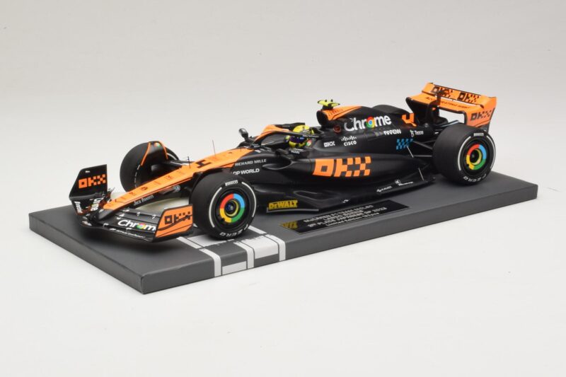 McLaren MCL60 #4 L. Norris 2nd Place Japanese GP 2023 Minichamps 1:18 537233504 Смола